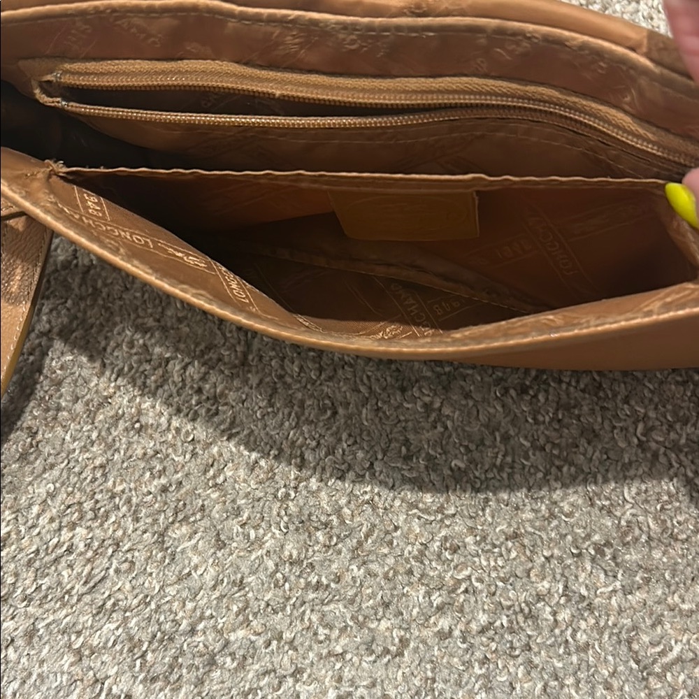 Vintage Longchamp Tan Crossbody Bag with Adjustable Strap - Picture 15 of 16
